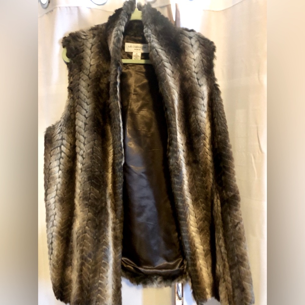 Faux fur vest Liz Claiborne 2x